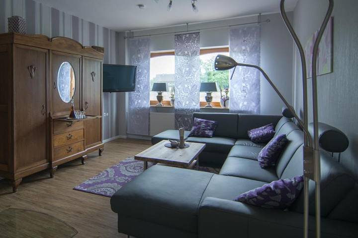 Ferienwohnung für 8 Personen, mit Whirlpool und Terrasse sowie Garten und Sauna in Lingen (Ems) - 2