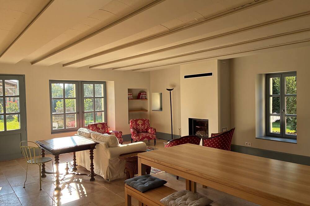 Drôme Provençale Detached house in 18th century property, tennis access in Pierrelatte, Nyons region