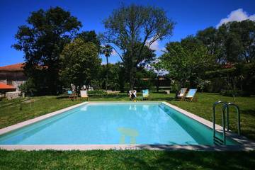 Gîte pour 3 personnes, avec jardin ainsi que piscine et vue dans Belinho