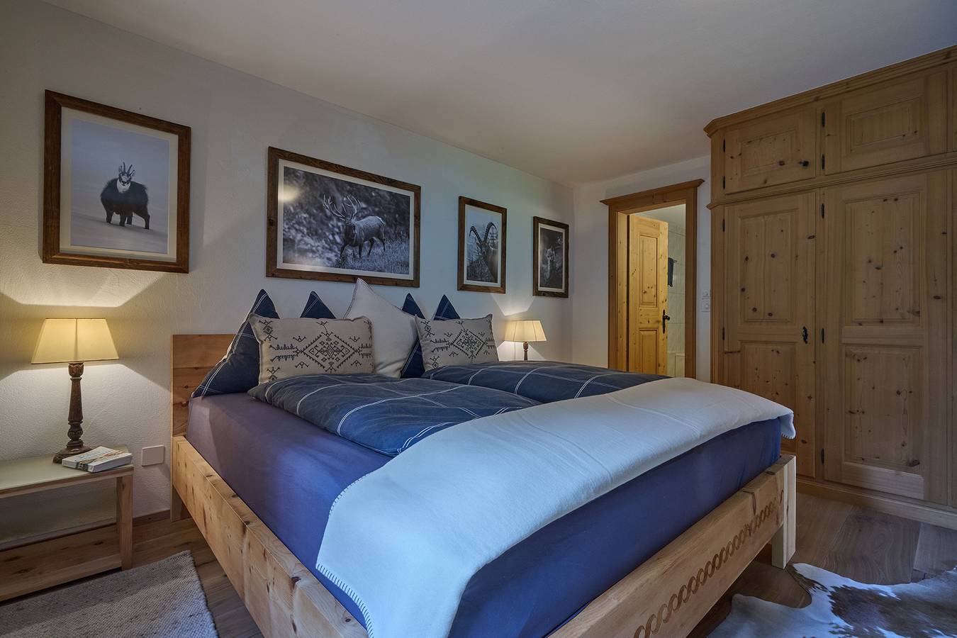 Ganze Wohnung, Ferienwohnung 'Panorama' mit Bergblick, privater Terrasse und Wi-Fi in Klosters-Serneus, Plessur Alpen