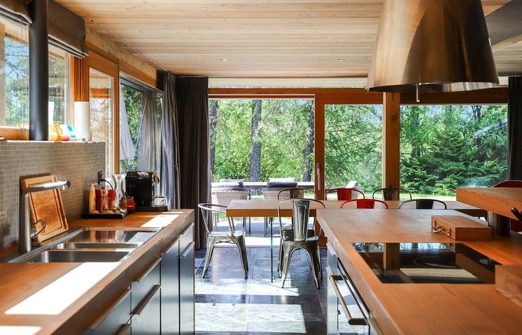Location de vacances pour 8 personnes, avec Terrasse et Jardin à Lens (Suisse)