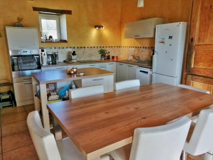 Location de vacances pour 8 personnes, avec jardin et terrasse à Saint-Cyran-du-Jambot - 3