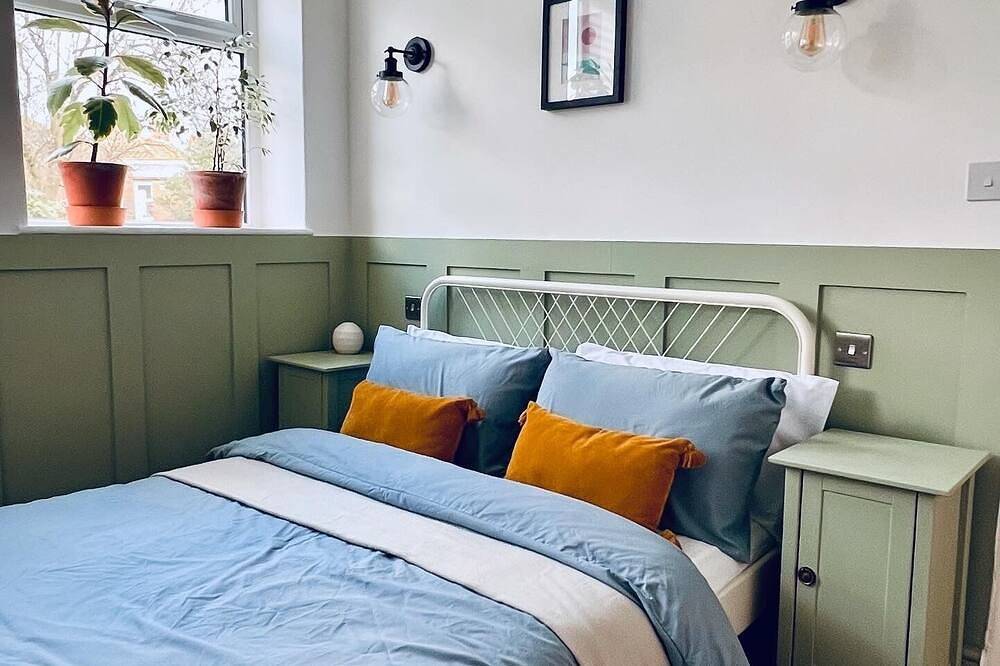 Entire apartment, Seashell - Central Location Apartment Pet friendly! in Folkestone, Kent