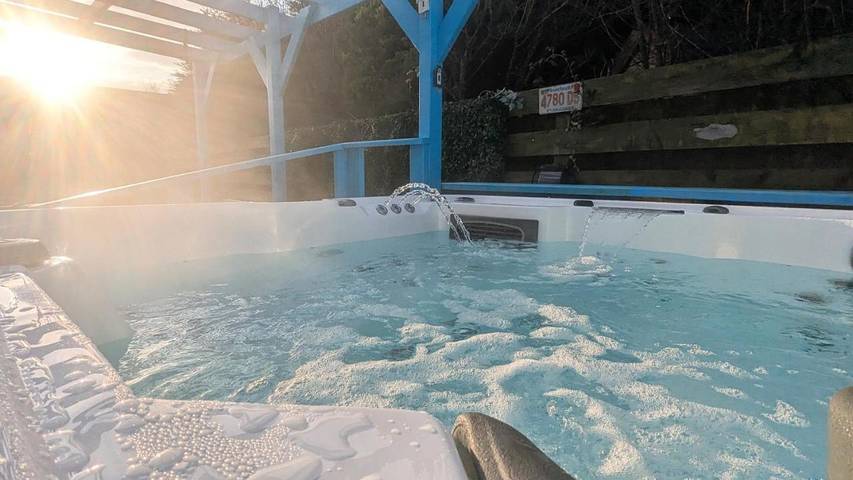 Holiday rental for 8 people, with Hot tub and Terrace as well as Garden and View in Courtown
