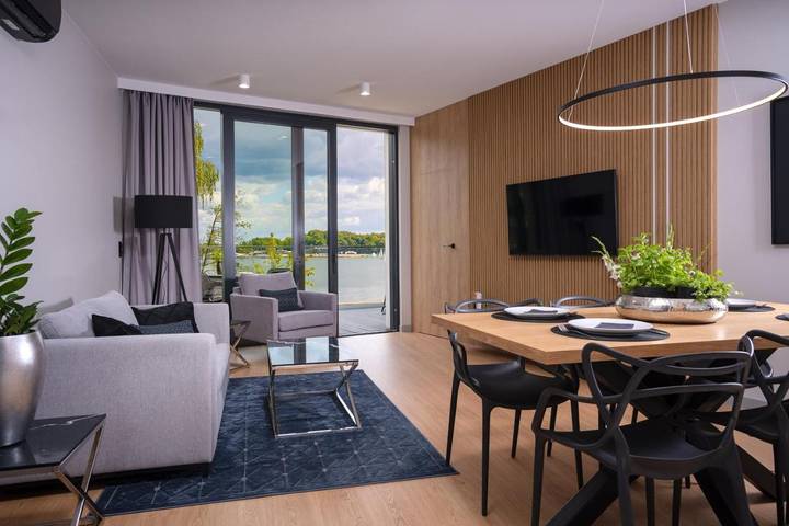 Ferienwohnung für 7 Personen, mit Ausblick und Seeblick sowie Balkon - 1