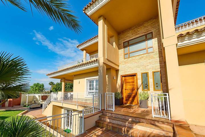 Location de vacances pour 11 personnes, avec jardin et terrasse à Busot - 3