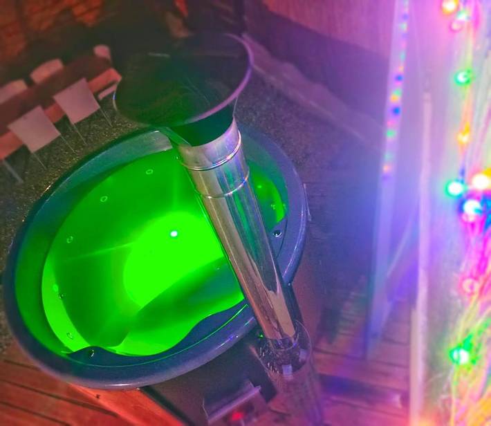 Gîte pour 6 personnes, avec jacuzzi ainsi que piscine et jardin, adapté aux familles dans Montlegun - 4