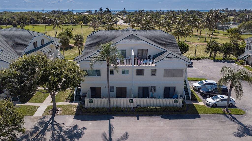 Ganze Wohnung, Aktualisiert Bella Vista Condo On Carlin Park - Gehentfernung zum Strand in Jupiter, Palm Beach County