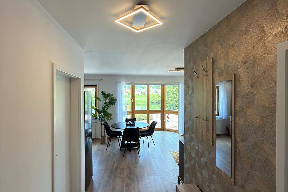 Ganze Wohnung, Main Panorama Suite 97896 Freudenberg, mit traumhaftem Blick auf den Main! in Freudenberg am Main, Fränkisches Weinland
