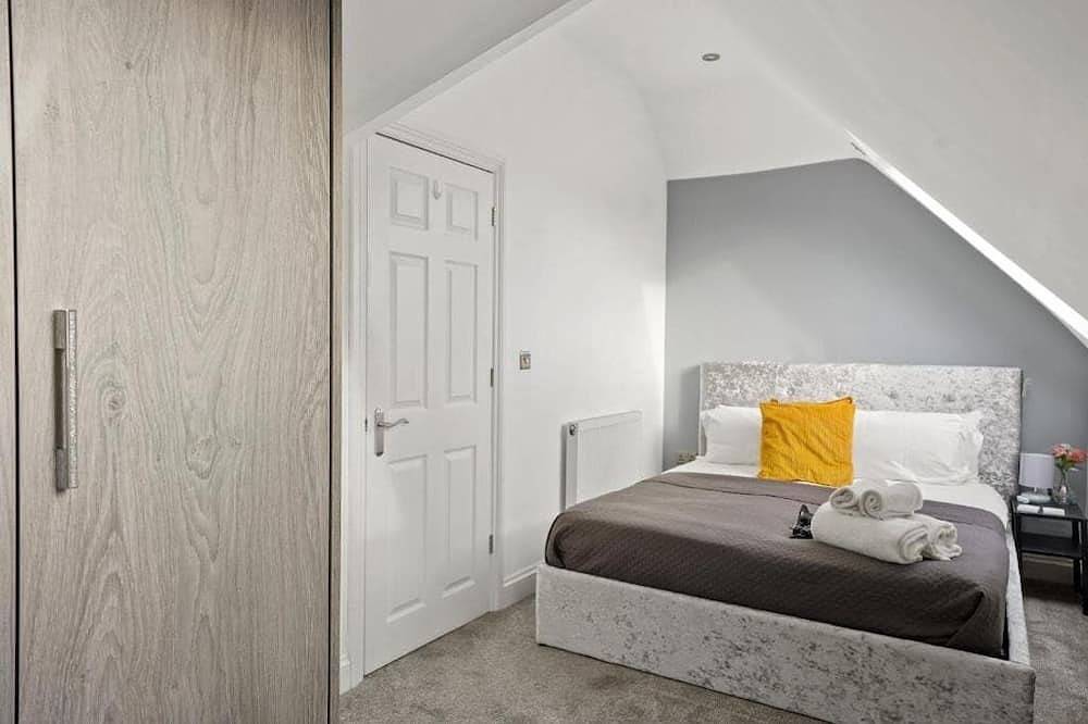 Fantastic Maidstone Flat - Sleeps 4 in Kent