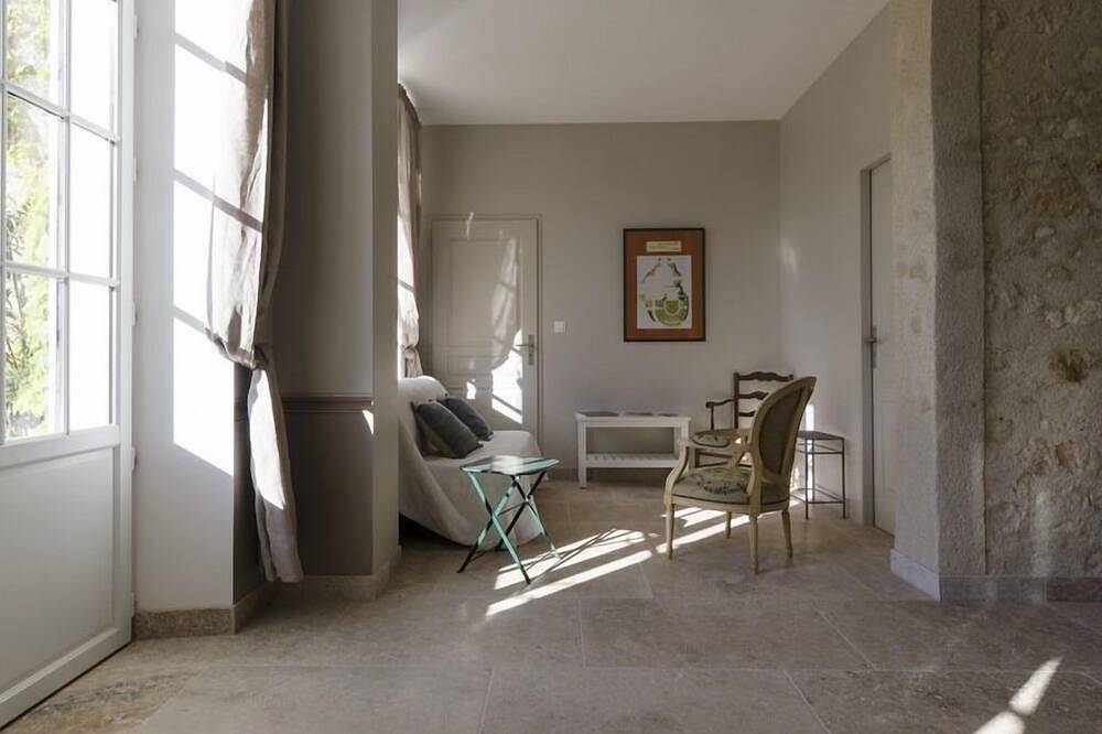 Ganze Wohnung, Apartment-Villa-Ensuite mit Bad-Terrasse-Gîte La Sellerie in Salles-d'Aude, Mittelmeerküste (Frankreich)