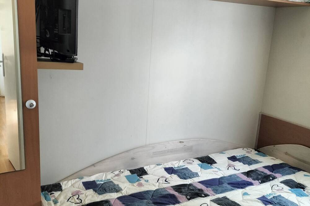 Mobil-home 4 personnes tout équipé in Hourtin, Région de Lesparre-Médoc