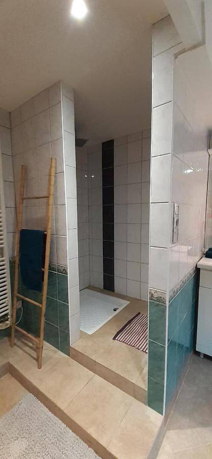 Location de vacances pour 4 personnes, avec vue et jardin, animaux acceptés à Autun - 4