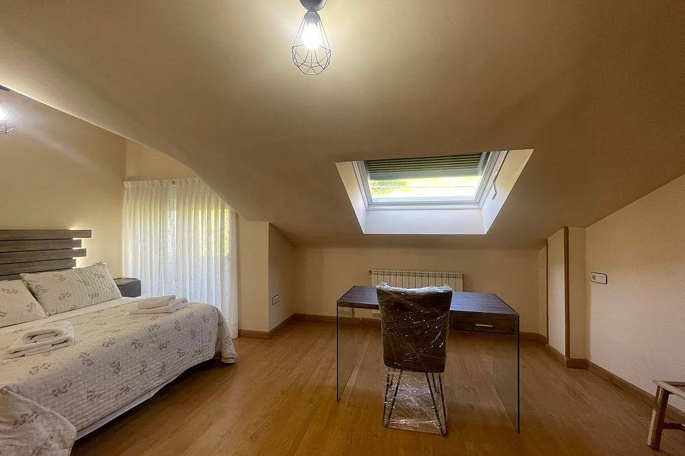 Trasgu House for 6 people in Infiesto in Piloña, Sierra del Sueve