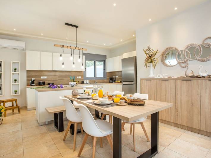 Bungalow voor 4 personen, met tuin en zwembad op Rhodos