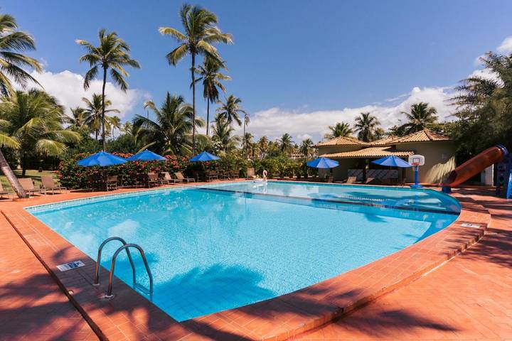 Casas e apartamentos de temporada para 3 pessoas, com jardim e piscina e ainda terraço em Imbassai