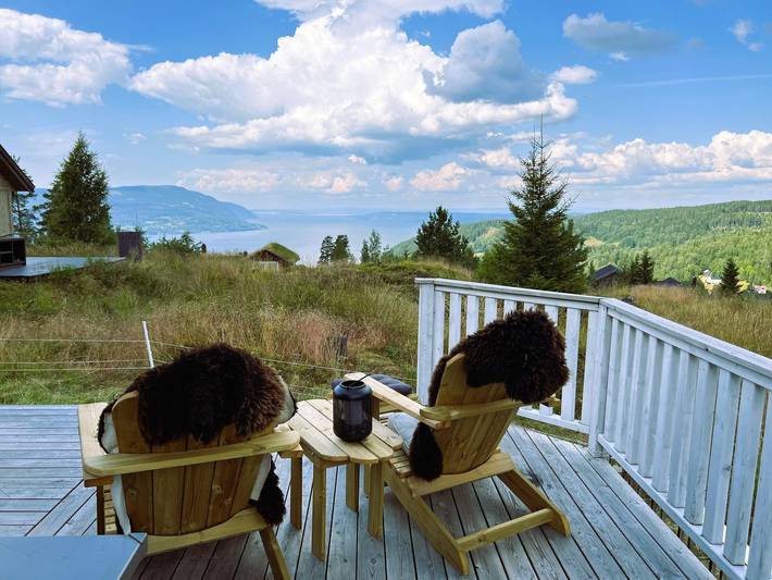 Feriehus for 6 personer, med jacuzzi og terrasse i Mjøsa