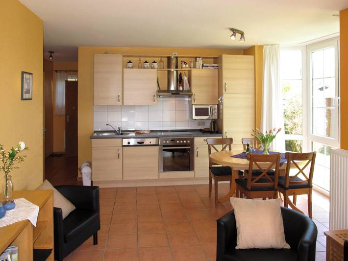 Ferienwohnung für 4 Personen, mit Terrasse und Garten in Norden - 2