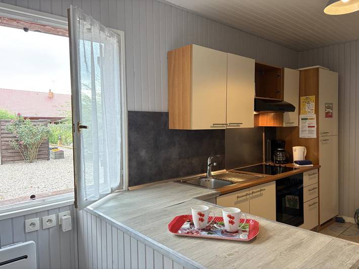 Gîte pour 6 personnes, avec Terrasse ainsi que Jardin et Piscine dans Allier - 3