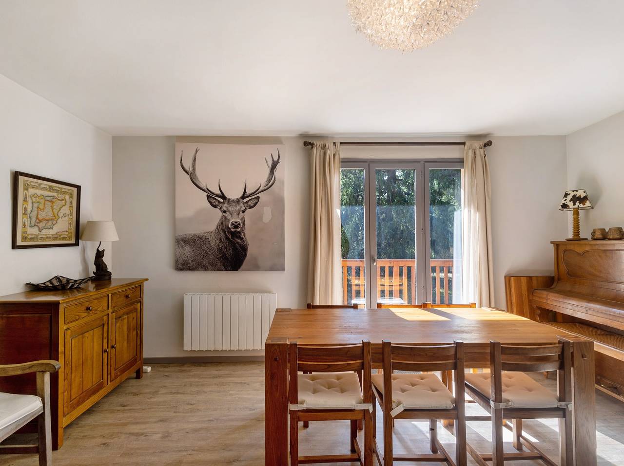 Chalet "Lilette" avec vue sur les montagnes, terrasse privée et Wi-Fi in Bolquère, Parc naturel régional des Pyrénées catalanes