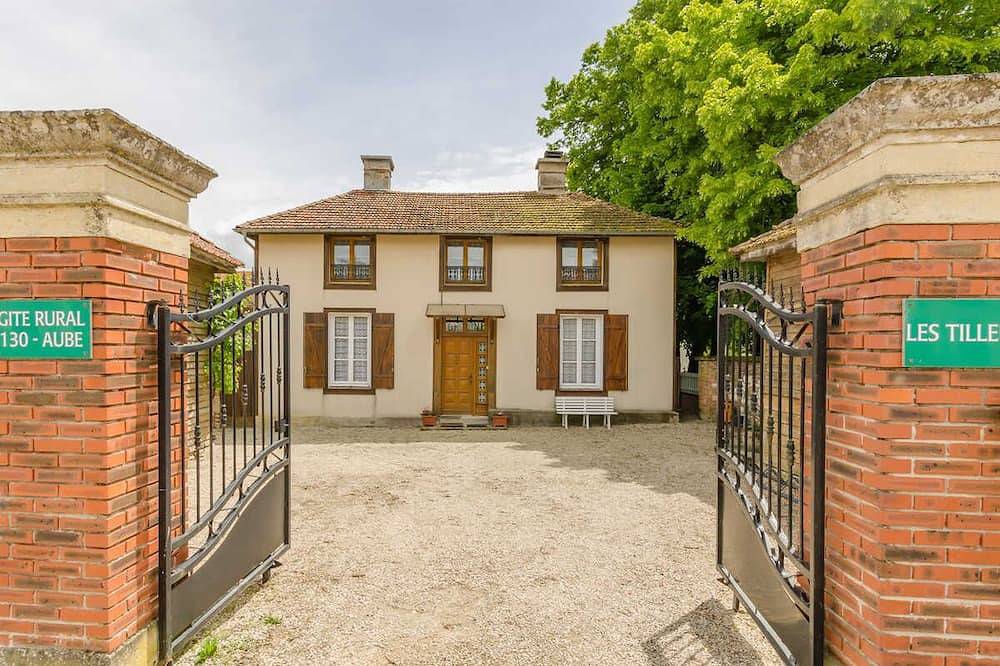 Les Tilleuls - Arrembecourt in Arrembécourt, Aube