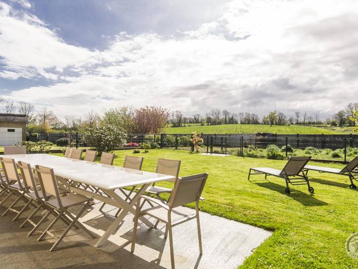 Gîte pour 11 personnes, avec jardin à Saint-Sauveur-Lendelin - 2