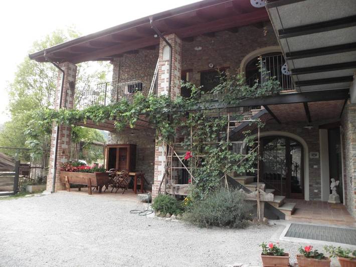 Location de vacances pour 3 personnes, avec terrasse ainsi que vue et jardin à Peveragno - 3