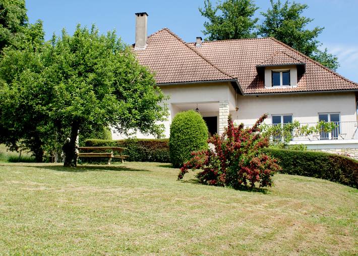 Gîte pour 8 personnes, avec piscine