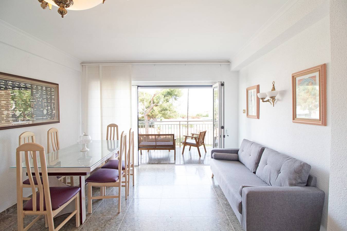 Apartamento entero, Global Vacacional: Apartamento con terraza y piscina en primera línea de playa in Canet de Berenguer, Costa de Valencia