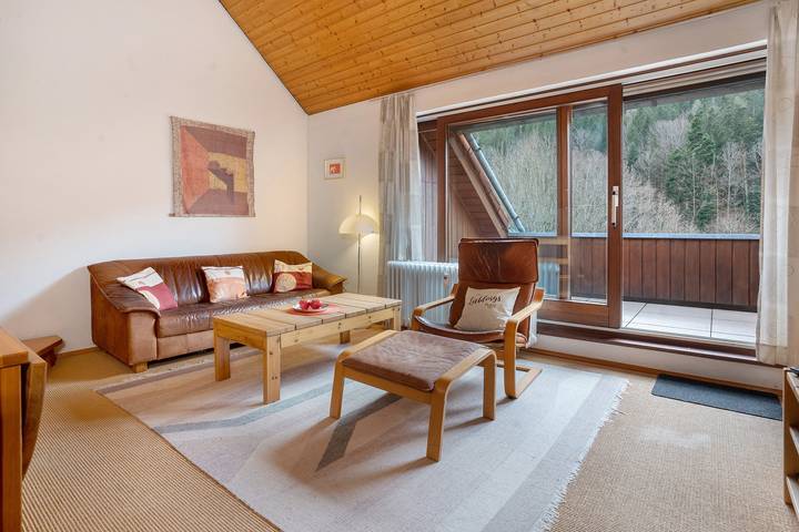 Gîte pour 4 personnes, avec jardin et balcon à Bad Herrenalb