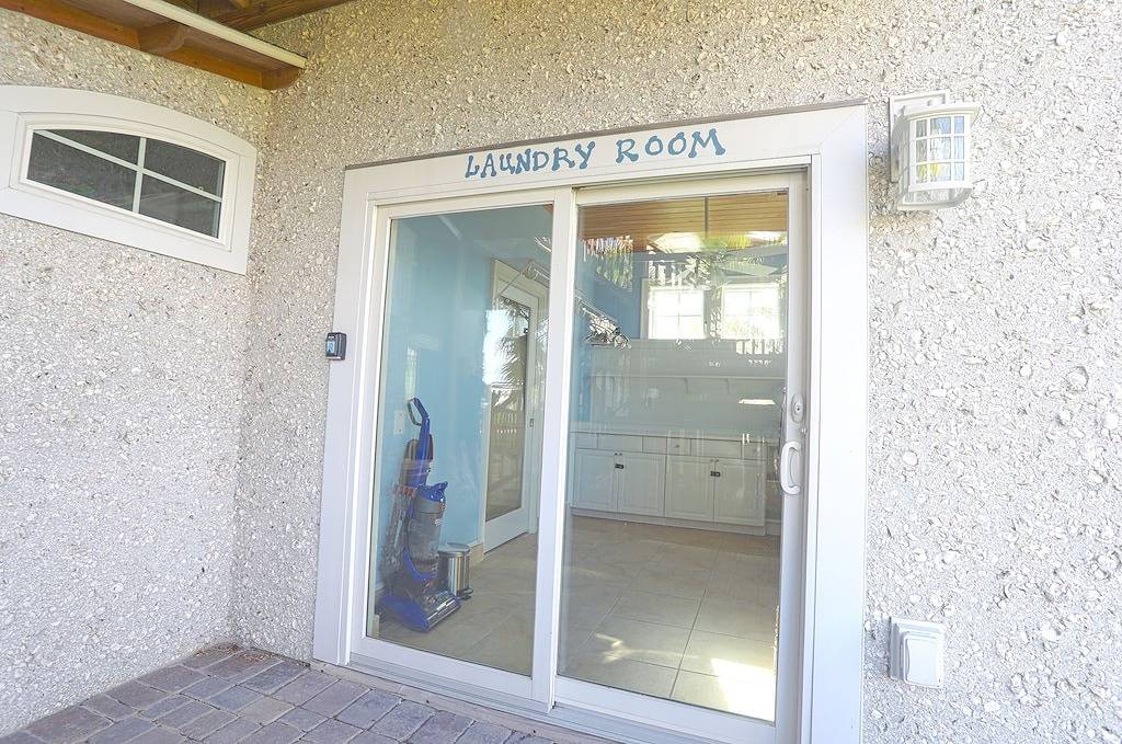 Spacious Home, Steps to the Beach w/ Marsh Views in Vilano Beach, St. Johns County