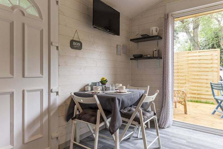 Chambre d’hôte pour 3 personnes, avec jardin dans le Calvados - 3