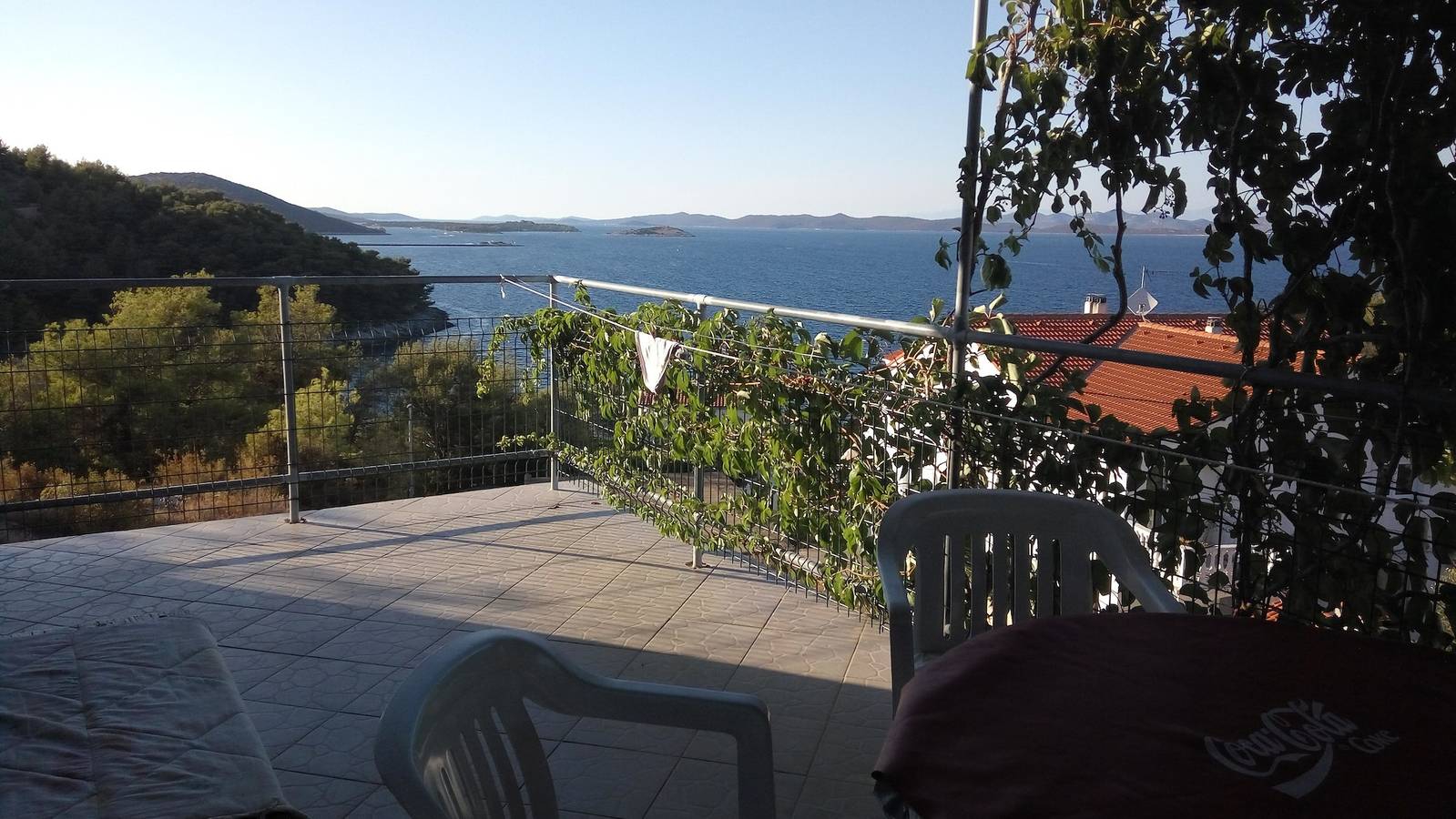 Ganze Wohnung, 2-Zimmer-Ferienwohnung mit Terrasse und Meerblick Sali (Dugi otok) A-8181-a in Sali, Dugi Otok