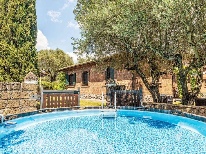 Casa vacanza per 6 persone, con giardino e terrazza nonché panorama nel Lazio