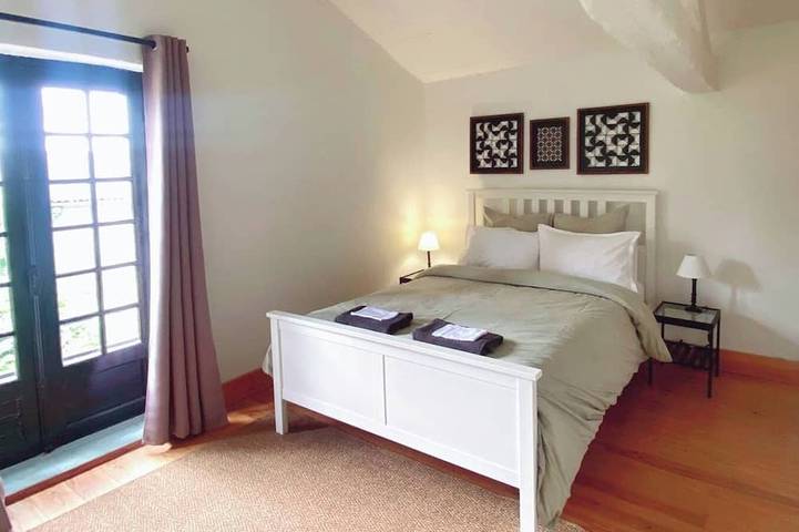 Gîte pour 4 personnes, avec piscine ainsi que terrasse et jardin à Villefranche-du-Périgord - 2