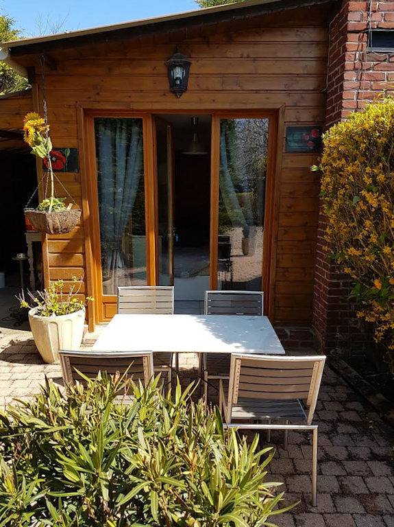 Location de vacances pour 2 personnes, avec Jacuzzi et Terrasse ainsi que Jardin et Piscine dans le Calvados
