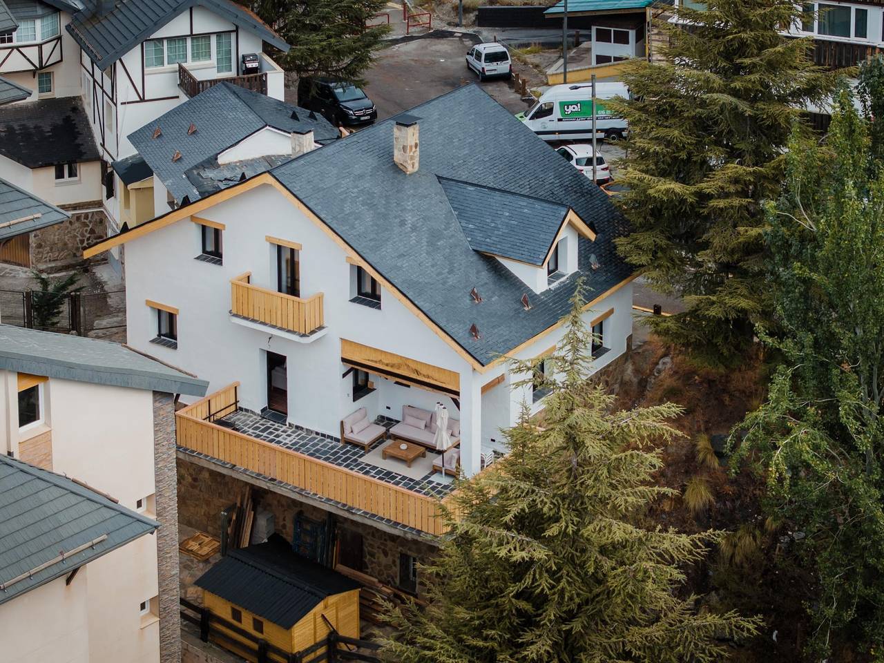 Newly Built 5 Bdrm Cozy Chalet in Sierra Nevada in Sierra Nevada Ski Resort, Monachil