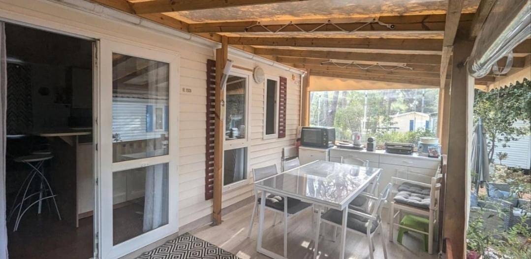 Mobil Home Camping Oasis Parc Montana 5 étoiles in Puget-sur-Argens, Côte méditerranéenne (France)
