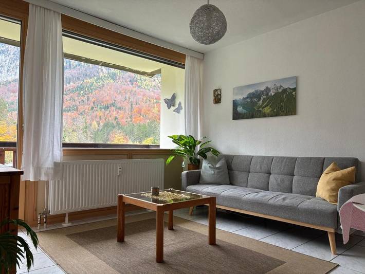 Ferienwohnung für 3 Personen, mit Balkon und Terrasse sowie Garten und Ausblick