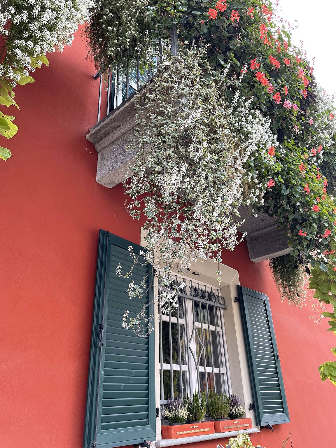 Entire apartment, Apartment 'Aperegina' with Private Garden and Wi-Fi in Castellinaldo, Langhe