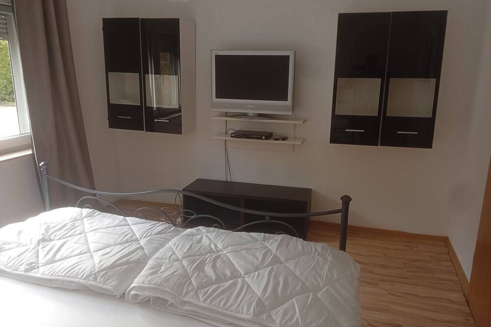 3-Zimmer-Wohnung im Erdgeschoss“ Hauptstr wo Land und Viel erleben möchten Willkommen sind in Marienheide, Oberbergischer Kreis