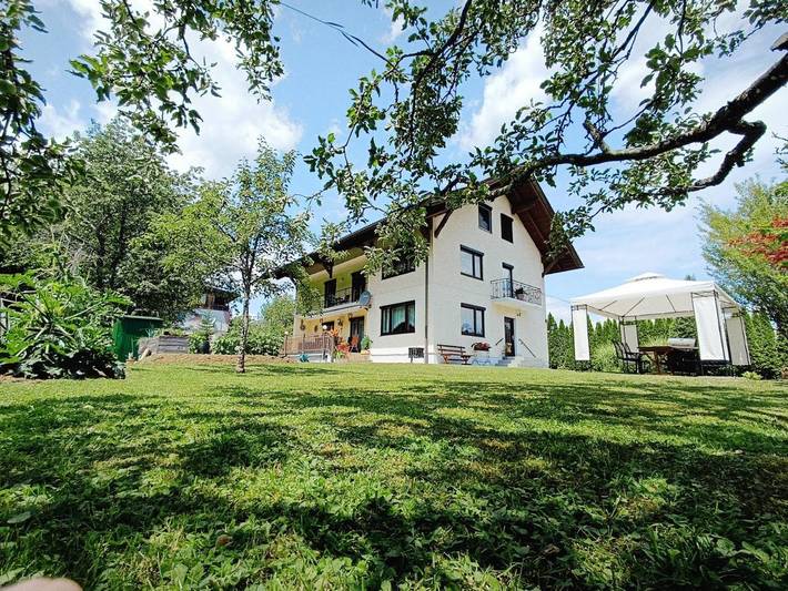 Ferienwohnung für 6 Personen, mit Balkon und Garten sowie Ausblick in Sankt Jakob im Rosental