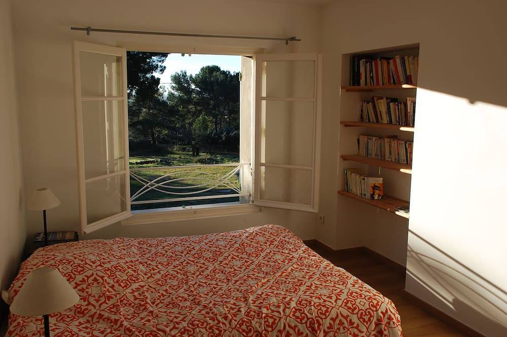 Aussergewöhnliche Förderung Villa 6 Personen, großer umzäunter Garten, schöner privater Pool in Carpentras, Parc naturel régional du Mont-Ventoux