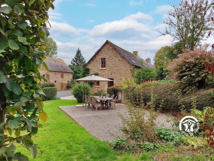 Gîte pour 6 personnes, avec Terrasse et Jardin à Montenay