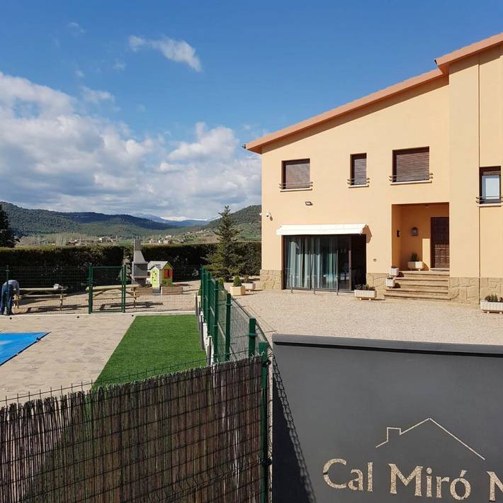 Casa rural para 14 personas, con Balcón y Terraza además de Jardín y Piscina en San Mateo de Bages - 2