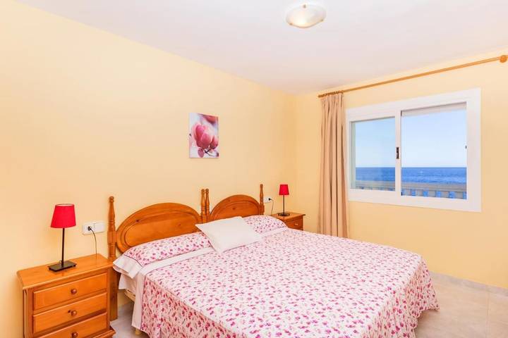 Ferienwohnung für 4 Personen, mit Balkon und Terrasse sowie Pool und Ausblick in Sant Elm - 3