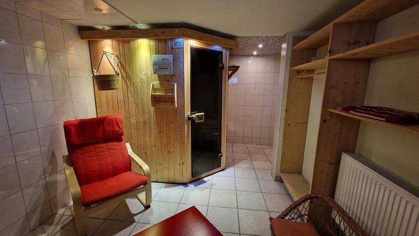 Gîte pour 15 personnes, avec terrasse ainsi que piscine et sauna à Aspach-le-Bas - 2