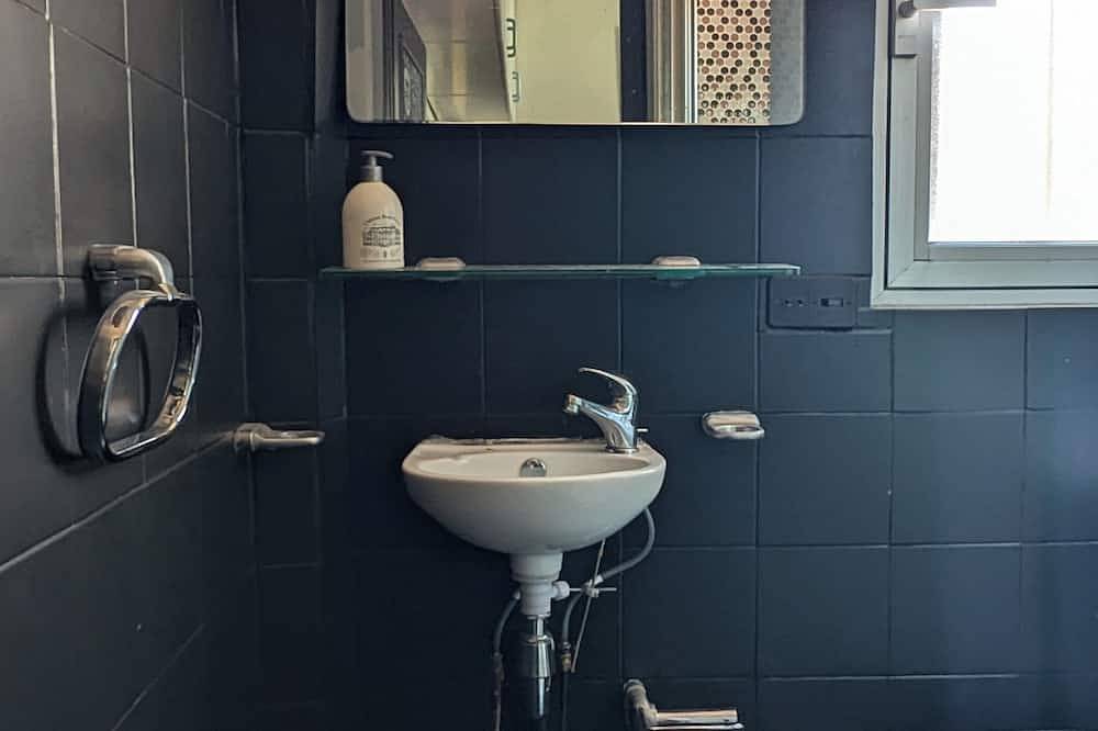 Appartement entier, Un voyage temporel en coeur de ville in Chalon-sur-Saône, Région de Chalon-sur-Saône