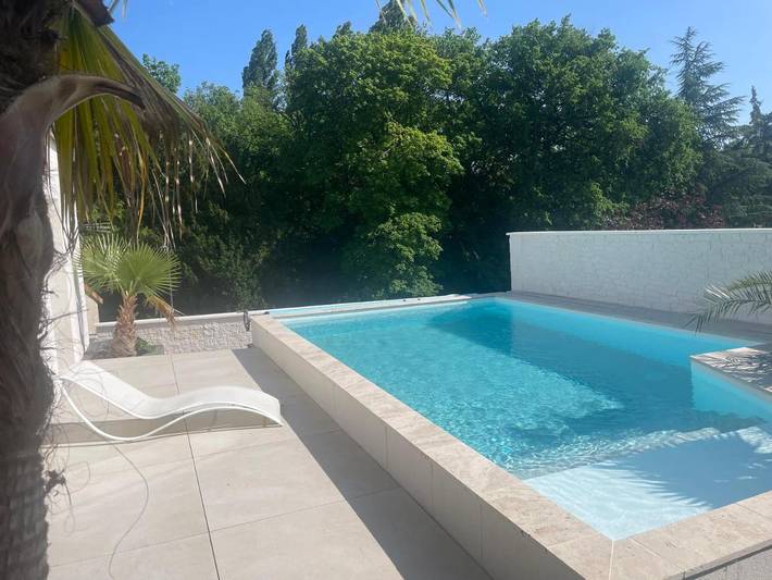 Location de vacances pour 12 personnes, avec piscine ainsi que terrasse et vue à Chasseneuil-du-Poitou - 4