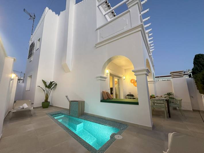 Villa for 6 people, with garden, with pets in Nerja